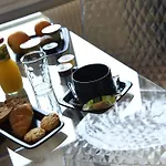 Apart Otel L'aparthotel Lhl Dijon