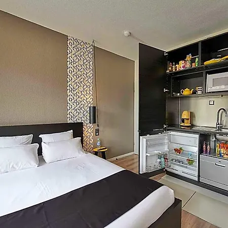 L'aparthotel Lhl 아파트호텔